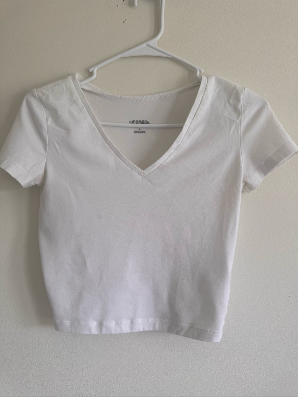 White V-Neck Women's crop Tee